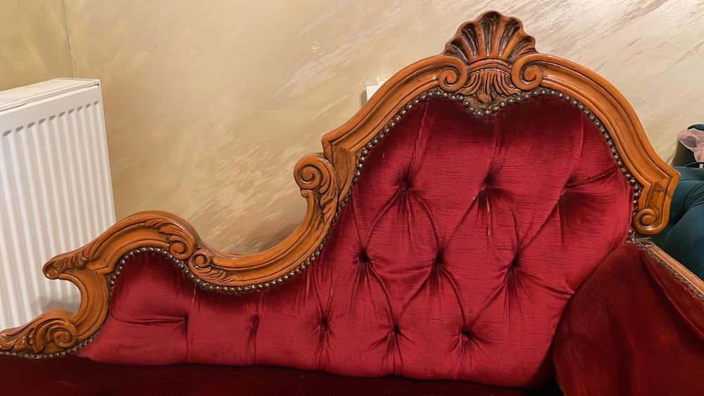 Vând Canapea LOUIS XVI Velvet Hall Sofa 1950s France