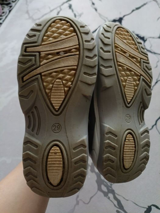 Продам зимние сапожки на девочку