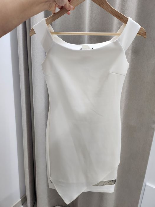 Стилна и нежна рокля S