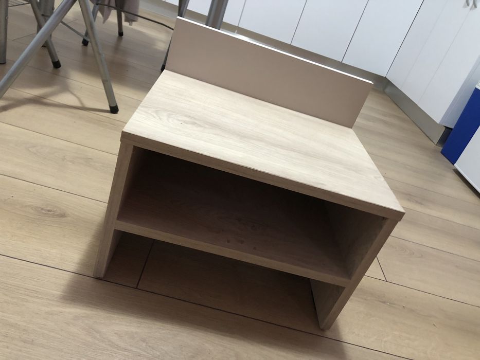 Noptieră 40 cm lungime 33 cm lățime 26 cm înălțime