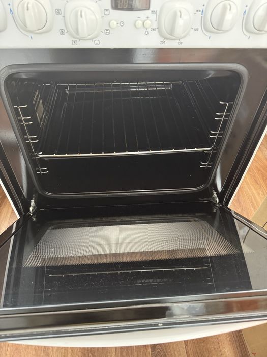 Продам Газ плиту