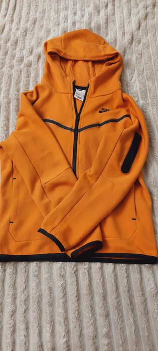 Nike tech Оранжев