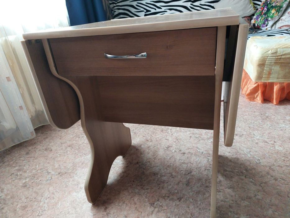 Складной стол "Слоник" с ящиком