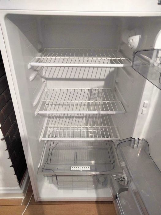 Frigider cu congelator Arctic