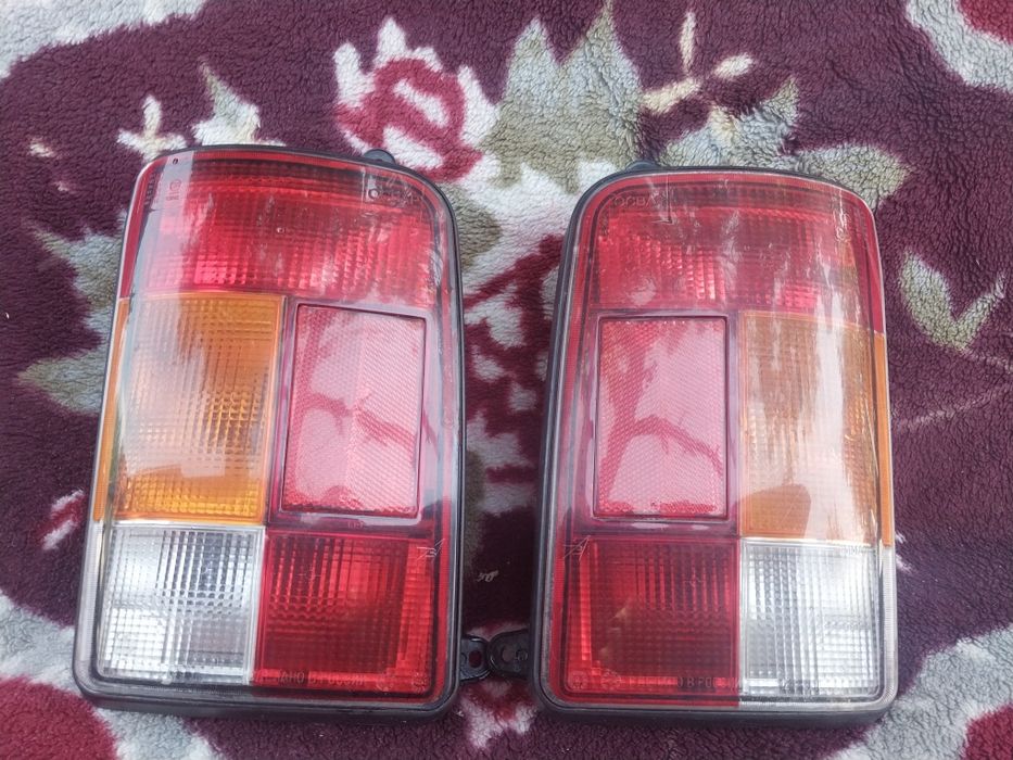 Продам фара на Lada Niva