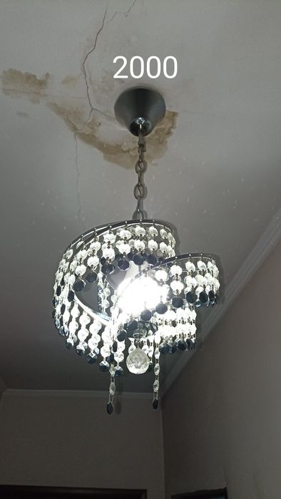 Срочно продам люстры