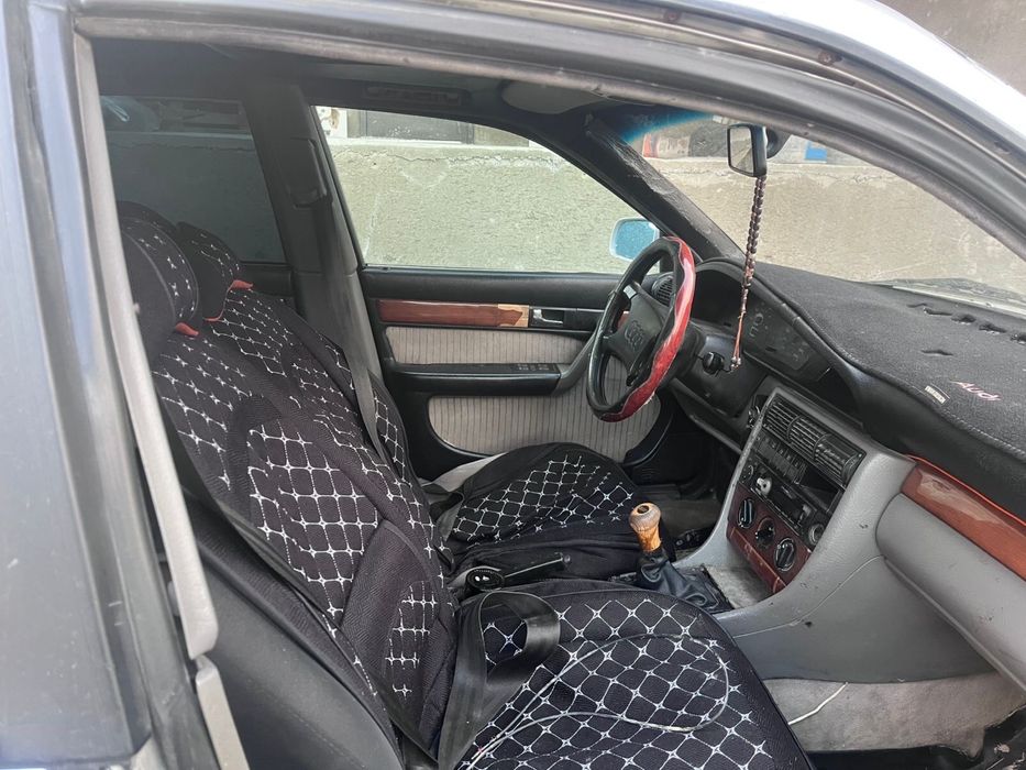 Продам машину марки ауди 100 с4