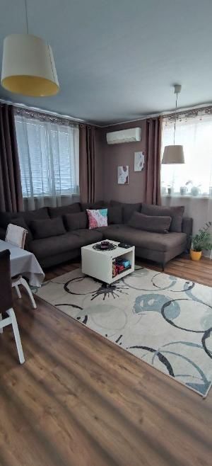 Дава се под наем Тристаен апартамент в Пловдив, Кършияка - 86 кв.м за 770 € - Снимка #3