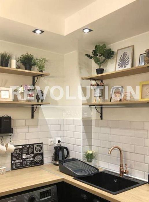 Дава се под наем Двустаен апартамент в Варна, Бриз - 70 кв.м за 750 € - Снимка #2