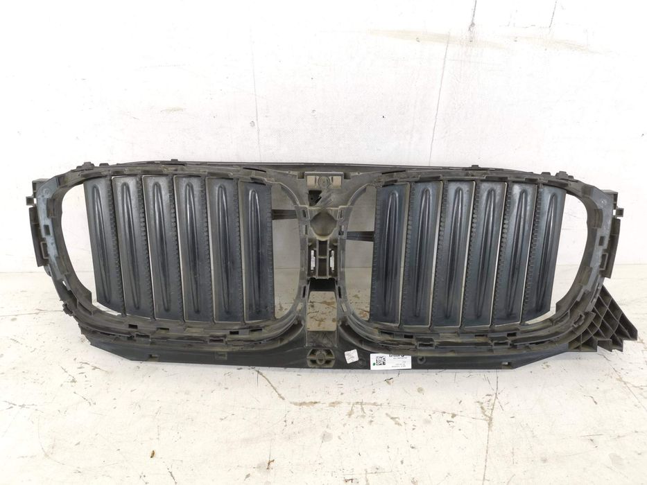 БМВ Х3 / BMW X3 [ - ] Оригинална електрическа предна решетка в добро с
