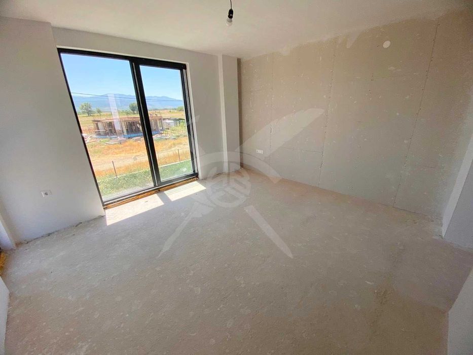 Продава се Къща в с. Оризари, Област Пловдив - 246 кв.м за 1139 €/кв.м - Снимка #2