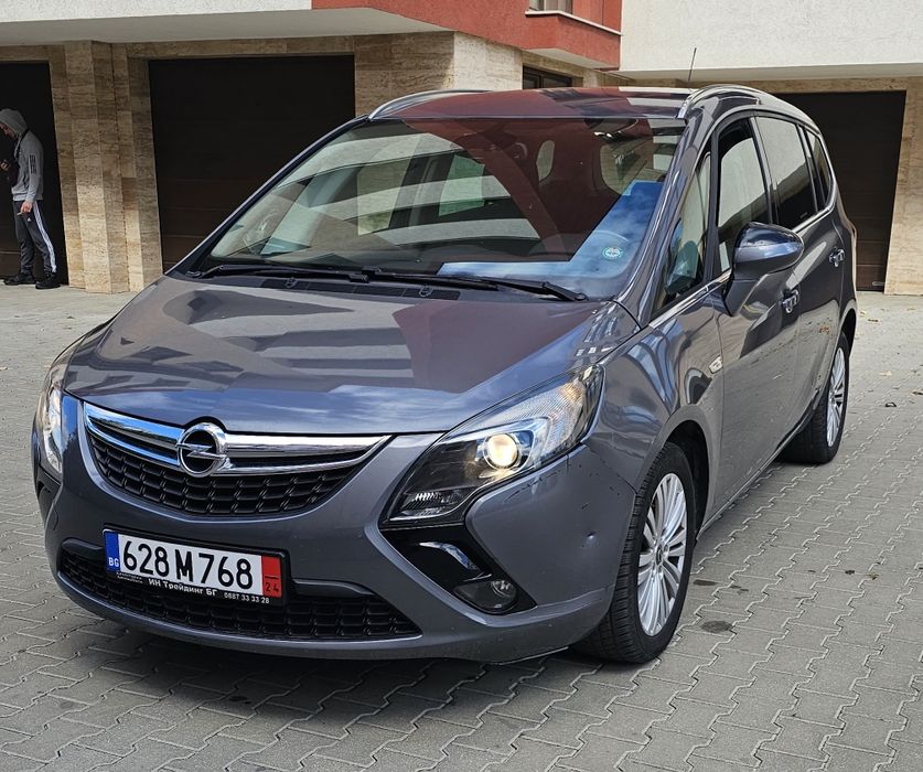 Opel Zafira 1.6 .150кс.7 места 2016