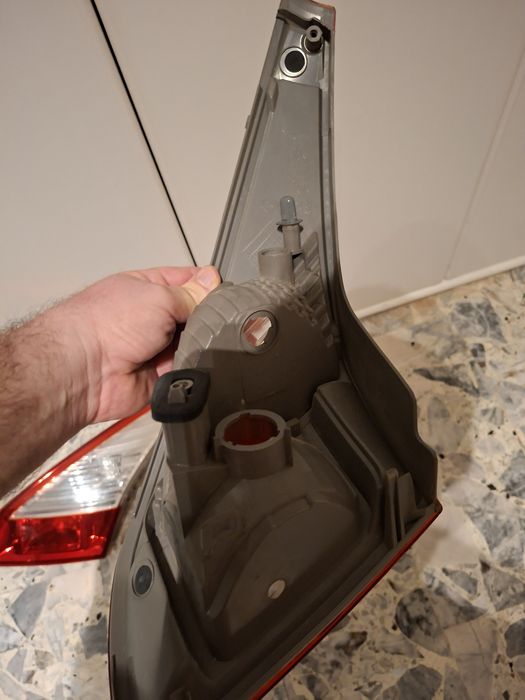 Ofetă ! Urgent vănd Stopurile  de pe  haion , originale( 320 amandoua