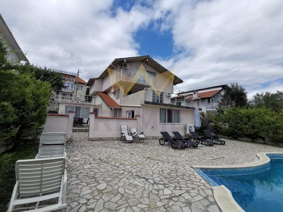 Продава се Къща в Балчик - 250 кв.м за 840 €/кв.м - Снимка #2