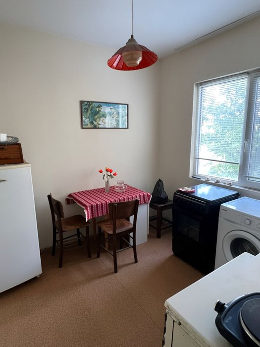 Дава се под наем Тристаен апартамент в Пловдив, Тракия - 86 кв.м за 200 € - Снимка #1