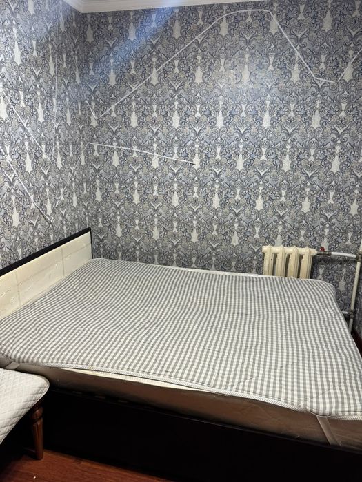 Продам кровать полуторку