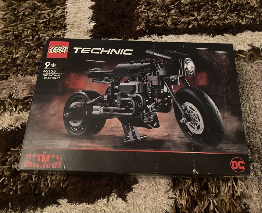 LEGO® Technic - BATMAN – BATCYCLE™ 42155, 641 piese