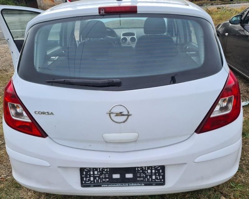 Dezmembrez 4 usi Y474 1.0 12v twinport Z10XEP Opel Corsa D