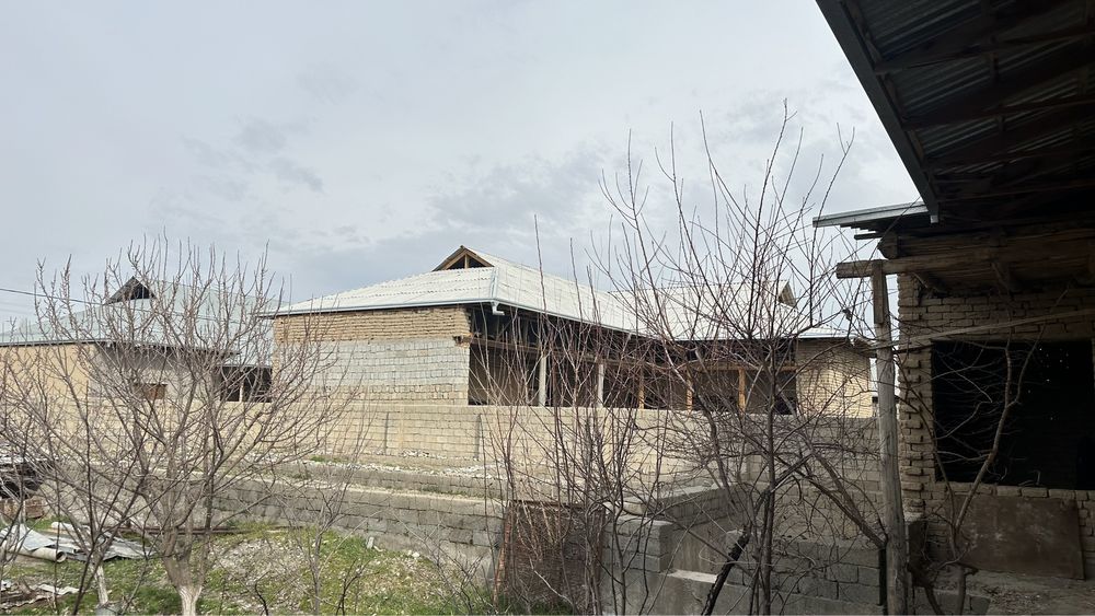 Участка Мустакиллик махалласида( тошкент магазинидан кирилад)