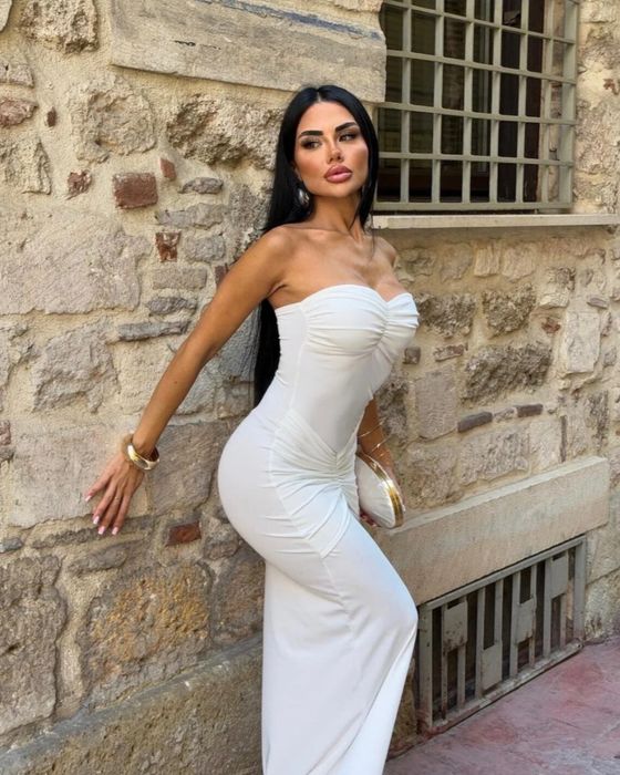 Дълга рокля по тялото