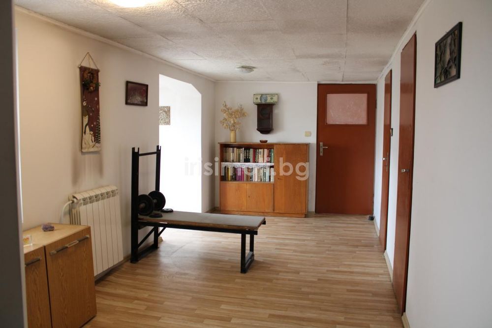 Продава се Къща в София, Бенковски - 197 кв.м за 2031 €/кв.м - Снимка #10