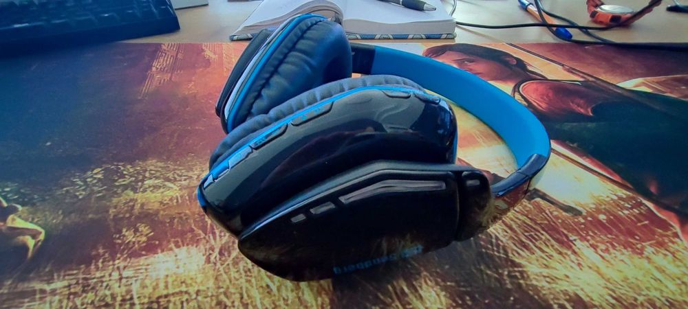 Блутът слушалки Sandberg