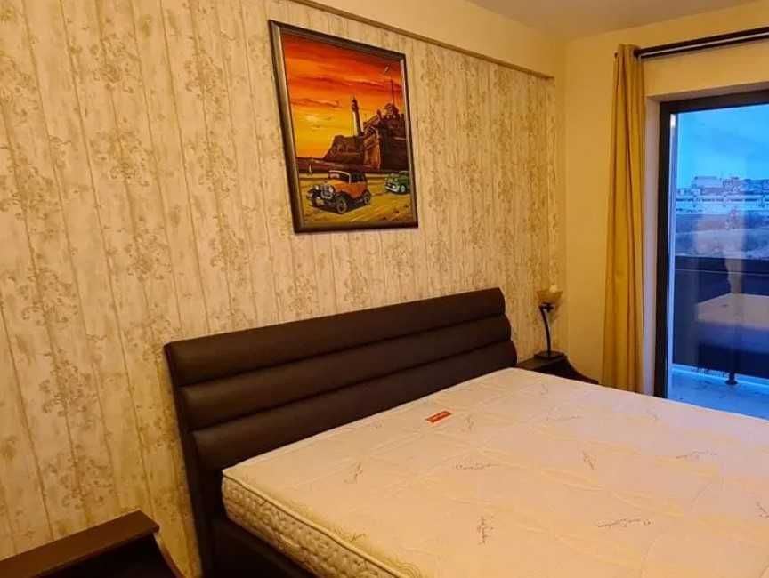 Дава се под наем Тристаен апартамент в Пловдив, Христо Смирненски - 77 кв.м за 204 € - Снимка #1