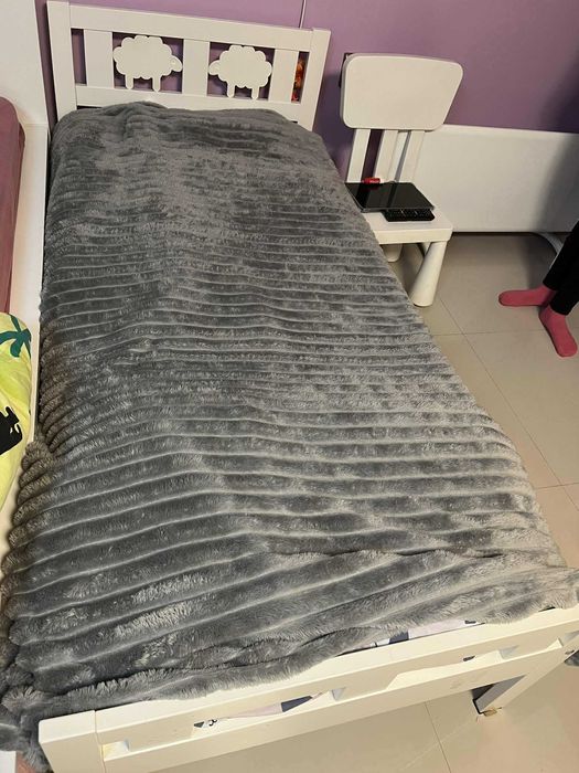 Продавам детско легло Икея с матрак