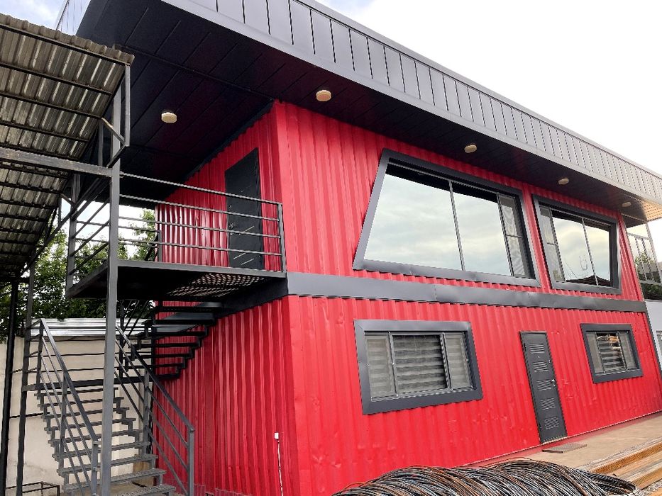 Выполним отделку и ремонт контейнеров.