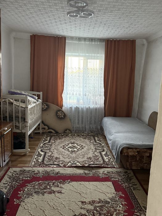 Продается большой дом, в центре.