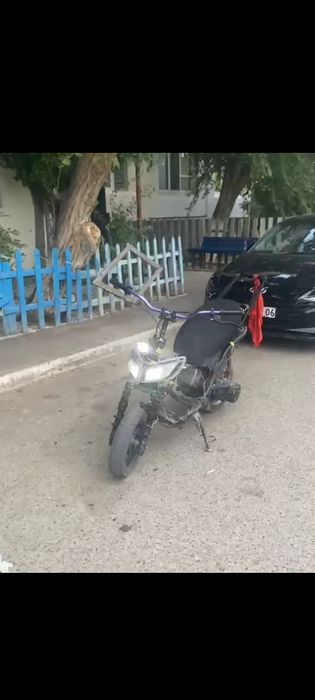 Продам м8 на ходу