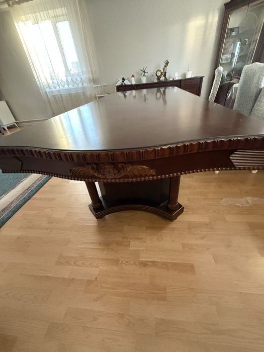 Продам стол Малайзия