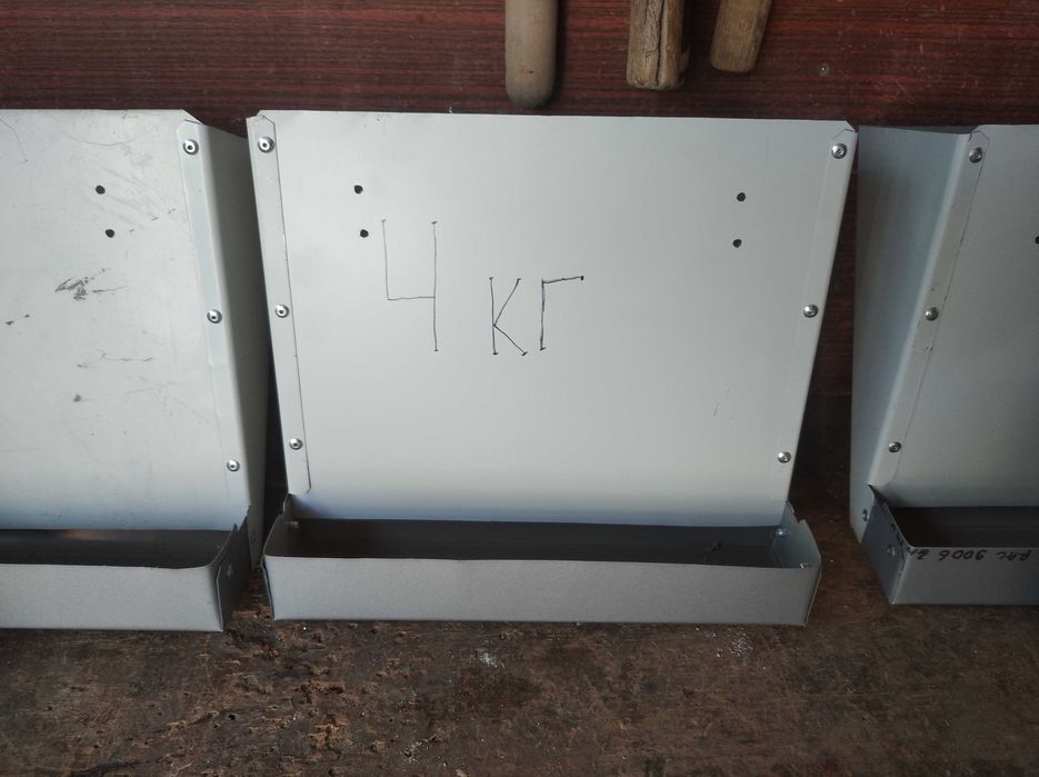 Хранилки за зайци метални