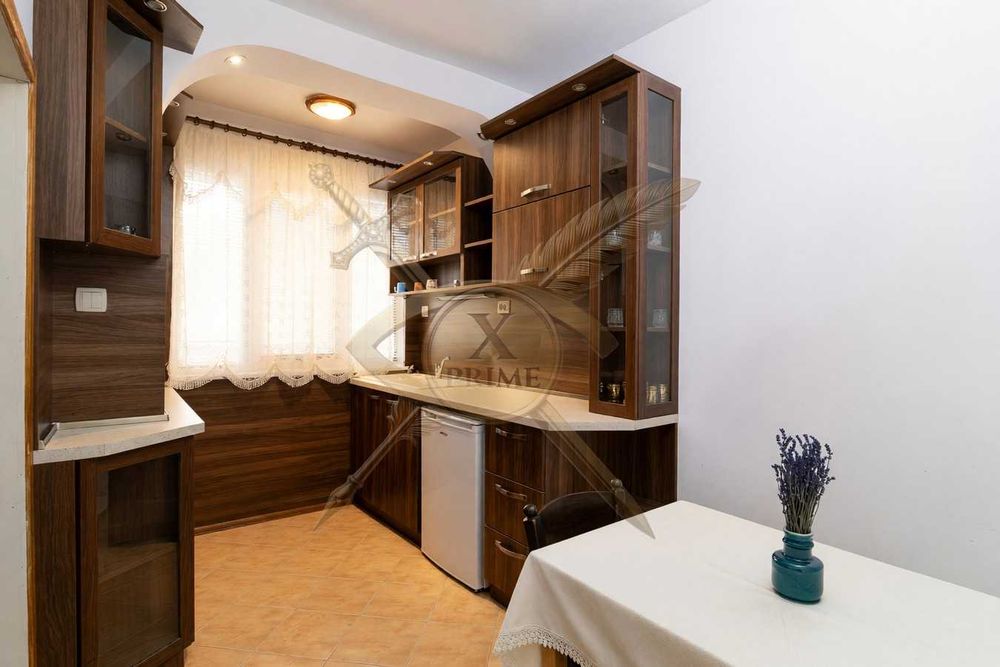 Дава се под наем Тристаен апартамент в Варна, Цветен квартал - 55 кв.м за 380 € - Снимка #1