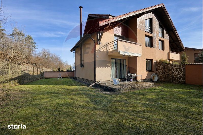 Casă / Vilă cu 5 camere de închiriat