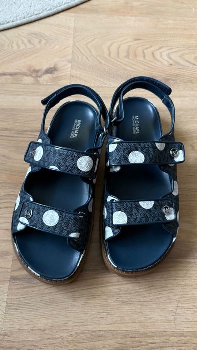 Сандали Michael Kors