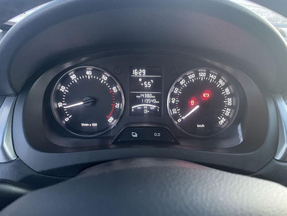 Шкода рапид в отличном состоянии