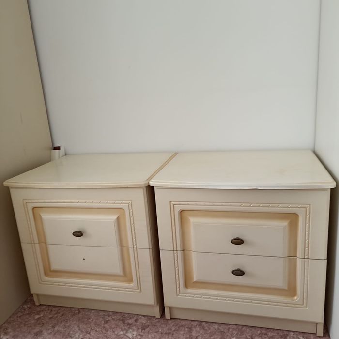 Продам 2 тумбочки