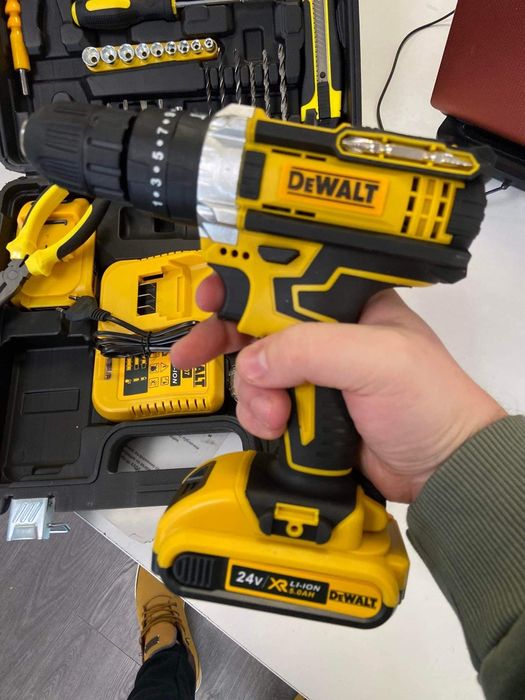 Ударен винтоверт DeWalt 18/24v