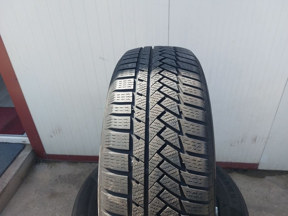 125 lei bucata! Set anvelope M+S/IARNA 205 60 16 Continental! 7 mm