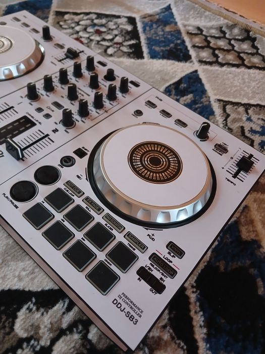 Pioneer DDJ SB3 Controller