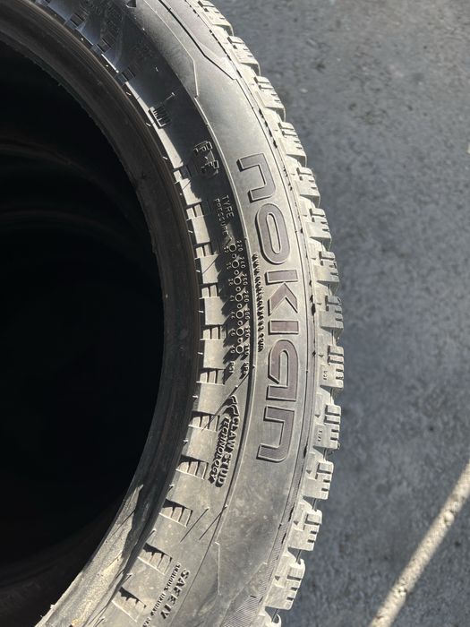 Продам зимние шины R20