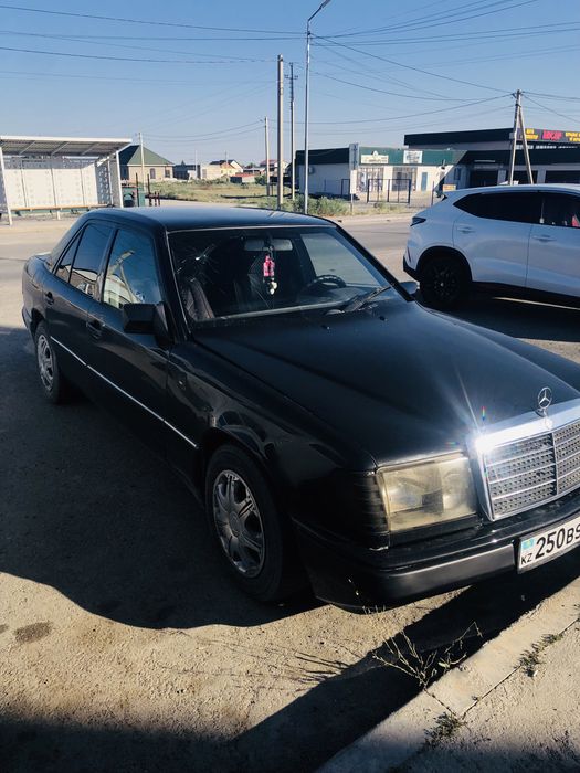 Mersedes Benz -124 E2.3