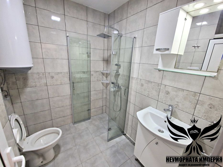 Под наем прекрасен тристаен 89кв. 3ет. в гр.Пловдив, Център