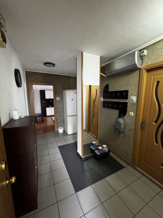 Apartament de vanzare 3 camere 2 bai cartier Tractorul 65.65 mp PROPRIETAR