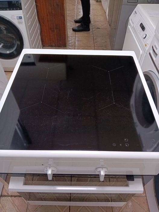 Печка с индукционни котлони Elektrolux с 2 години гаранция!
