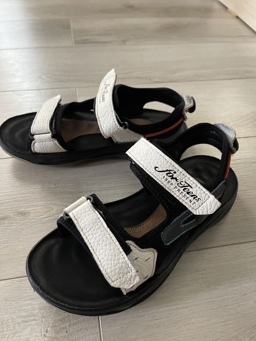 Детская обувь кроссовки сандали туфли