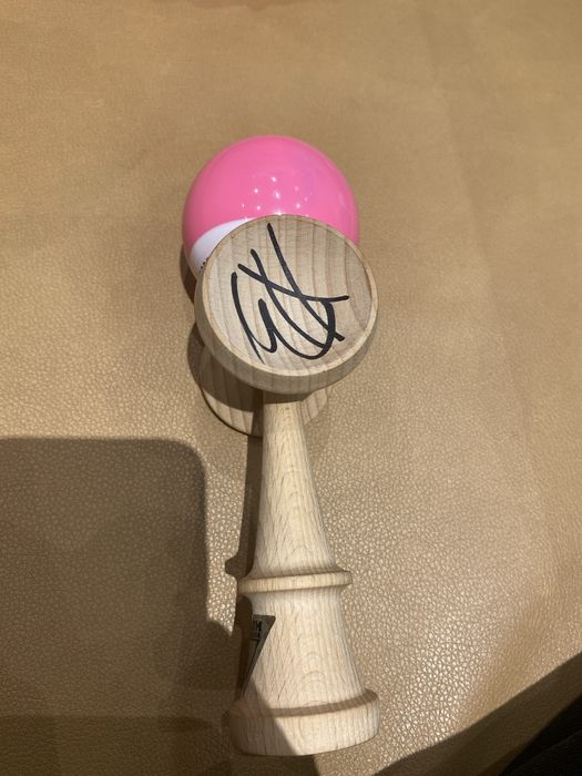 Kendama krom pop sticky semnata de xremus si vasiu
