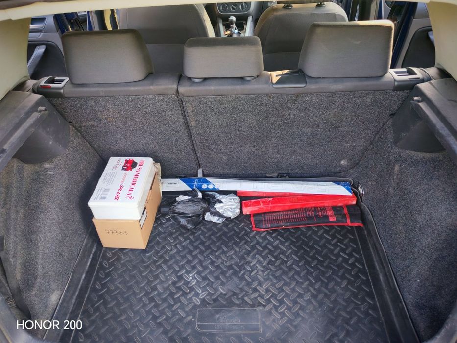 Vând golf 5 an 2006 motor 1.4  75 CP