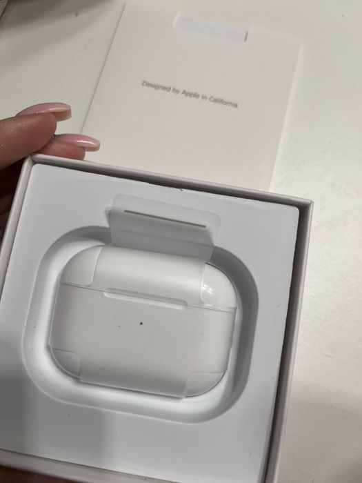 Apple AirPods Pro 2 –подарък